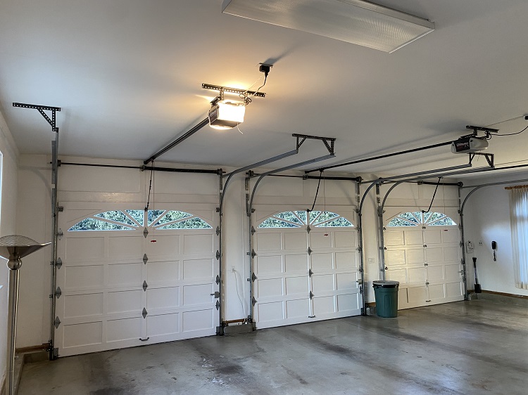 Residential Garage-door Repairs in Whitefield, NH